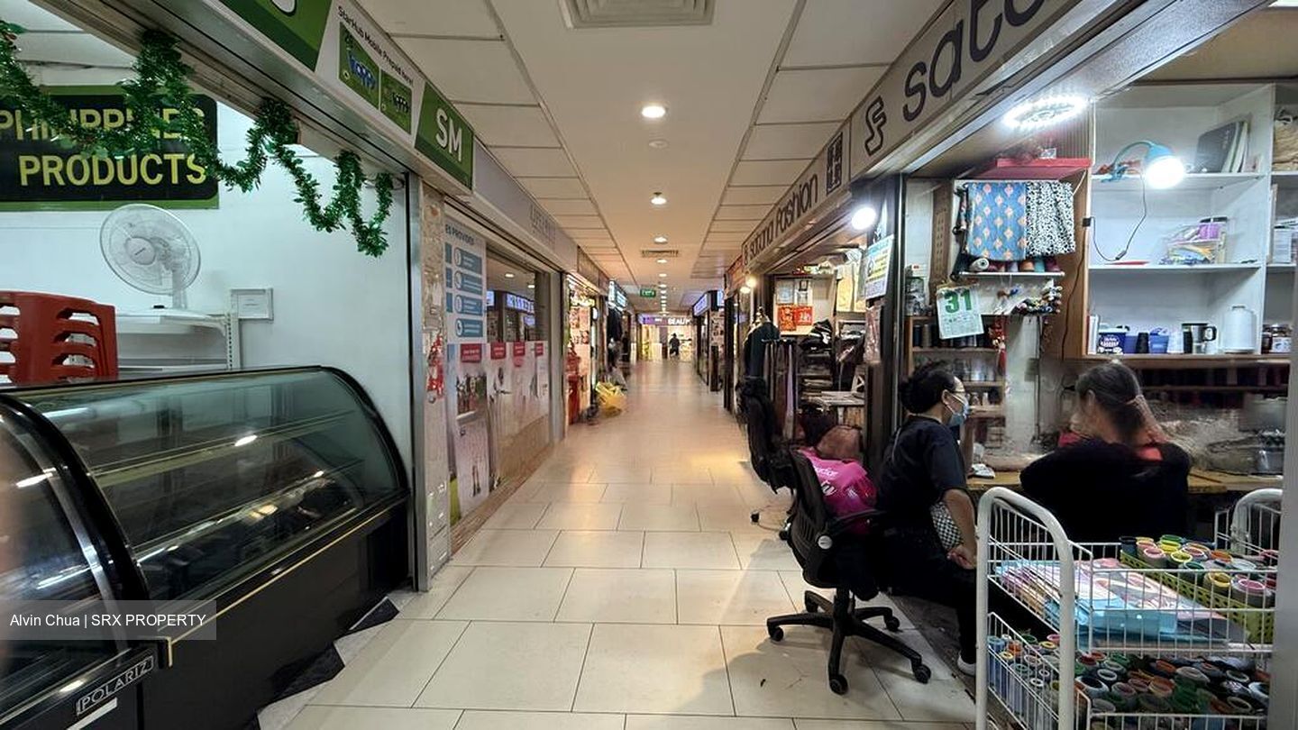 Lucky Plaza (D9), Retail #628803791